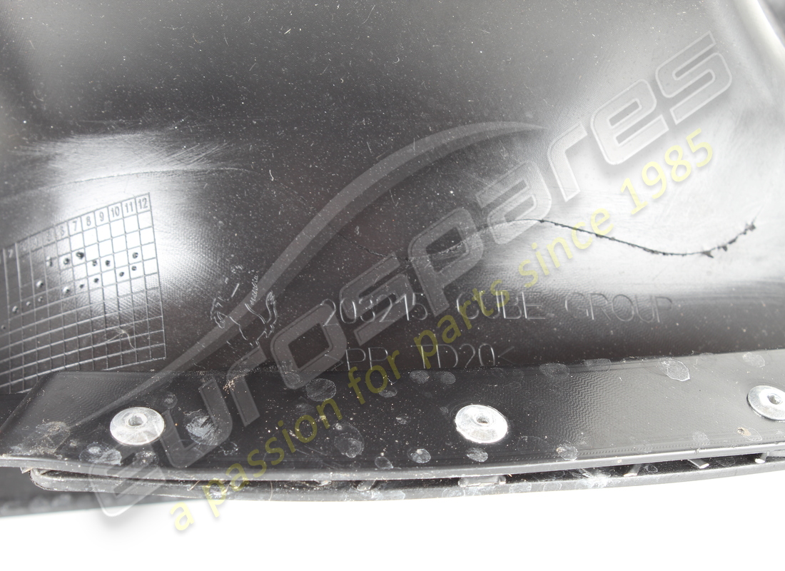 USADO FERRARI CONVOGLIATORE POSTERIORE SX. NÚMERO DE PARTE 770227 (4) usado ferrari convogliatore posteriore sx. número de parte 770227 (4)