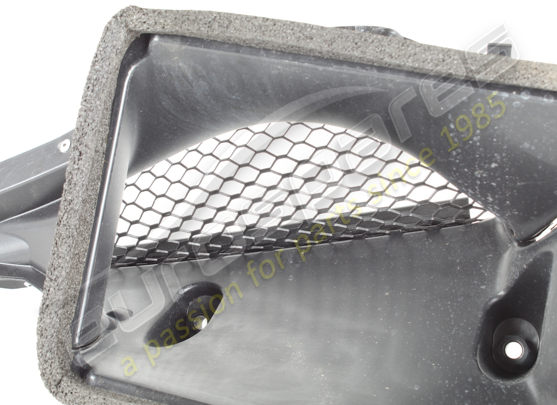 USADO FERRARI CONVOGLIATORE POSTERIORE SX. NÚMERO DE PARTE 770227 (3) usado ferrari convogliatore posteriore sx. número de parte 770227 (3)