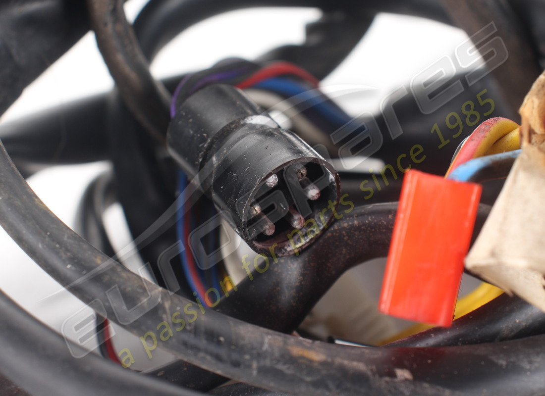 CABLE DE PUERTA DERECHA USADO FERRARI. NÚMERO DE PIEZA 61970800 (2) cable de puerta derecha usado ferrari. número de pieza 61970800 (2)