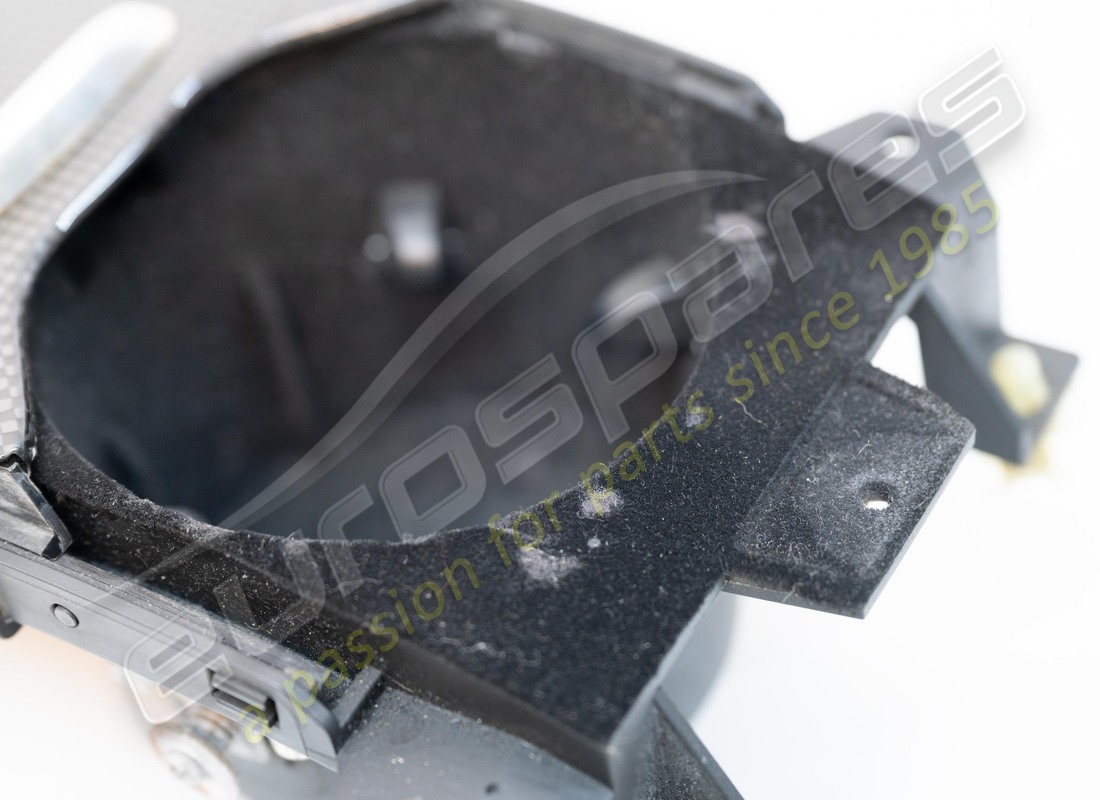 PORTAVASOS FERRARI USADO. NÚMERO DE PARTE 754628 (3) portavasos ferrari usado. número de parte 754628 (3)