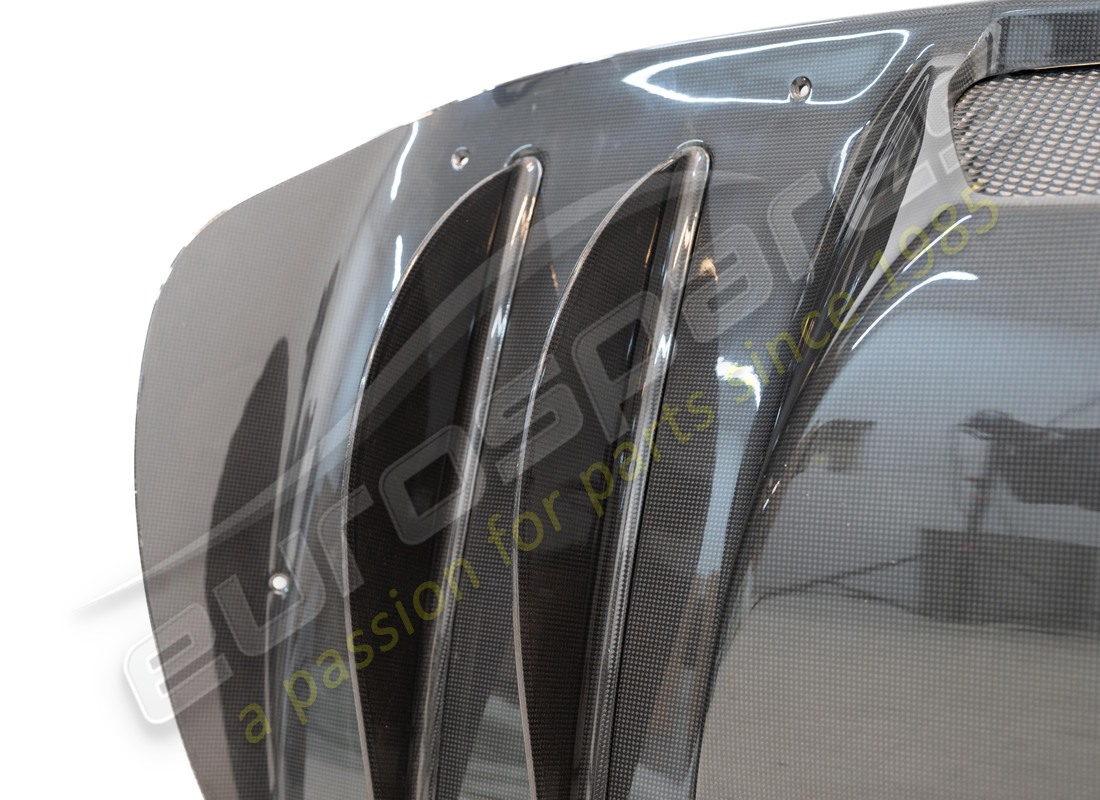 nuevo (otro) ferrari difusor trasero. número de pieza 81509400 (4)