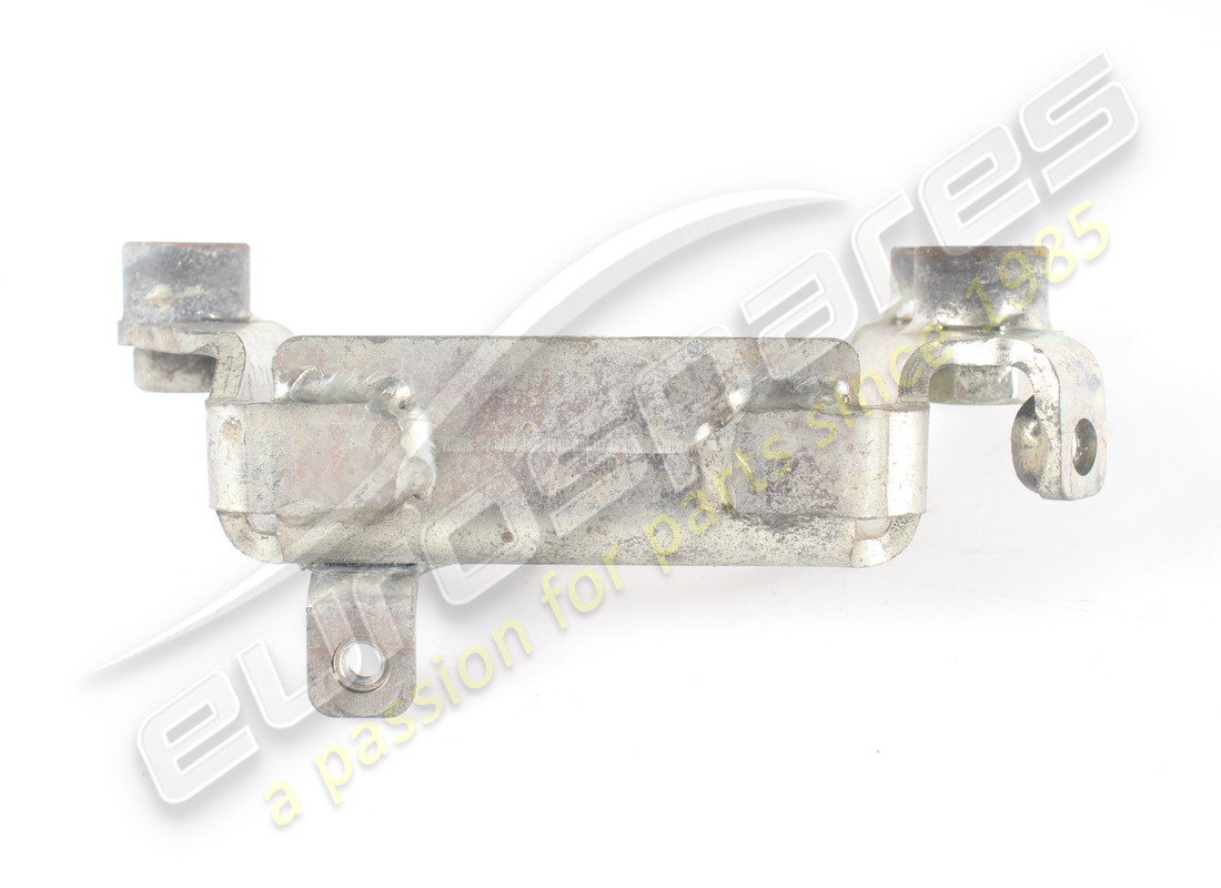 SOPORTE LIMITADOR DE RECORRIDO DEL BUJE DERECHO FERRARI USADO. NÚMERO DE PARTE 280020 (3) soporte limitador de recorrido del buje derecho ferrari usado. número de parte 280020 (3)