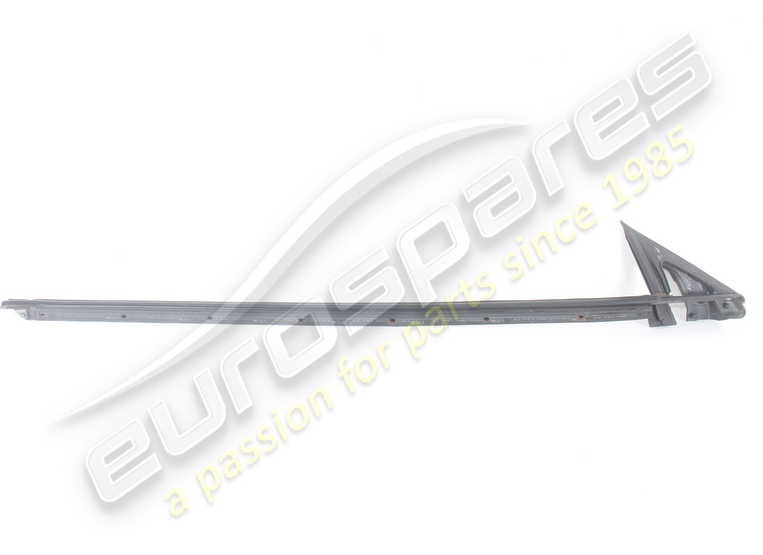 USADO FERRARI SELLO RASCADOR DE VENTANA EXTERIOR DERECHO. NÚMERO DE PIEZA 82208000 (4) usado ferrari sello rascador de ventana exterior derecho. número de pieza 82208000 (4)