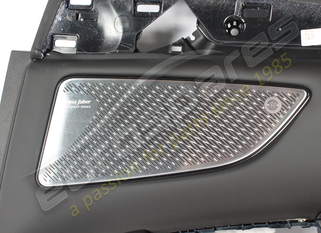 conjunto de panel de puerta delantera derecha usado maserati. número de pieza 670225866 (2)
