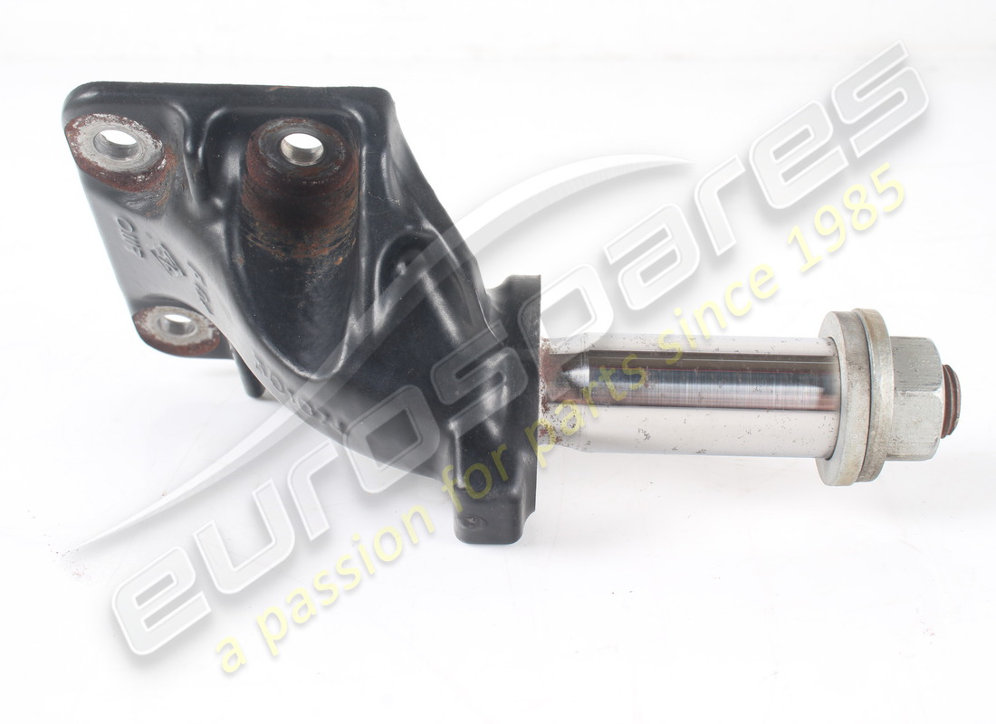 PUNTAL DE CAJA DE CAMBIOS DCT DELANTERA DERECHA FERRARI USADO. NÚMERO DE PARTE 301074 (4) puntal de caja de cambios dct delantera derecha ferrari usado. número de parte 301074 (4)