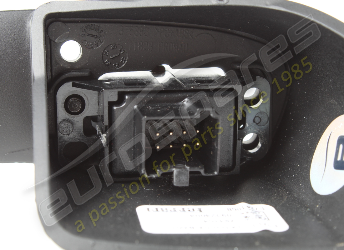 USADO FERRARIMANIGLION MOSTRINA SUPERIORE. NÚMERO DE PARTE 764154 (3) usado ferrarimaniglion mostrina superiore. número de parte 764154 (3)