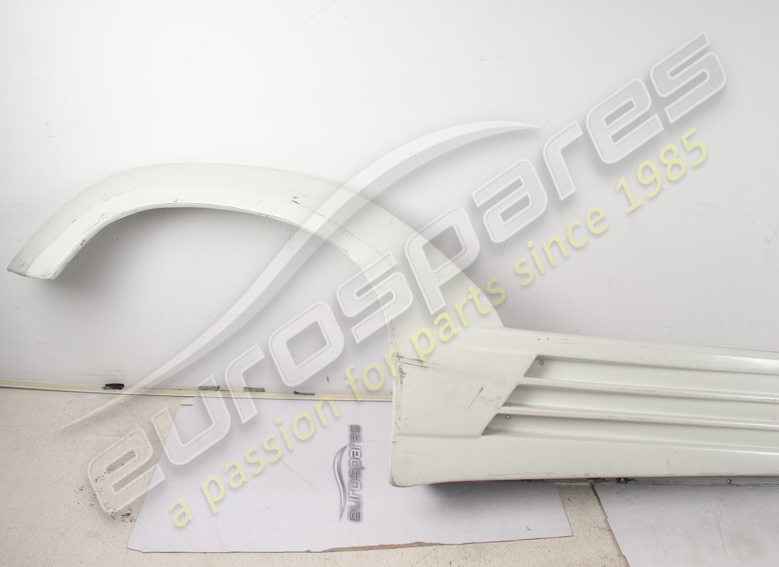 new (other) lamborghini rh skirt exterior cover. part number 007010070 (2)
