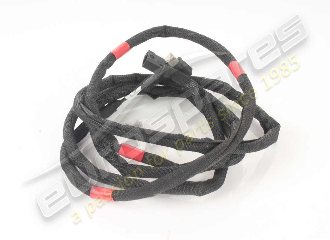 Cable de cámara de parachoques delantero usado Ferrari. Número de pieza 959351 (1)