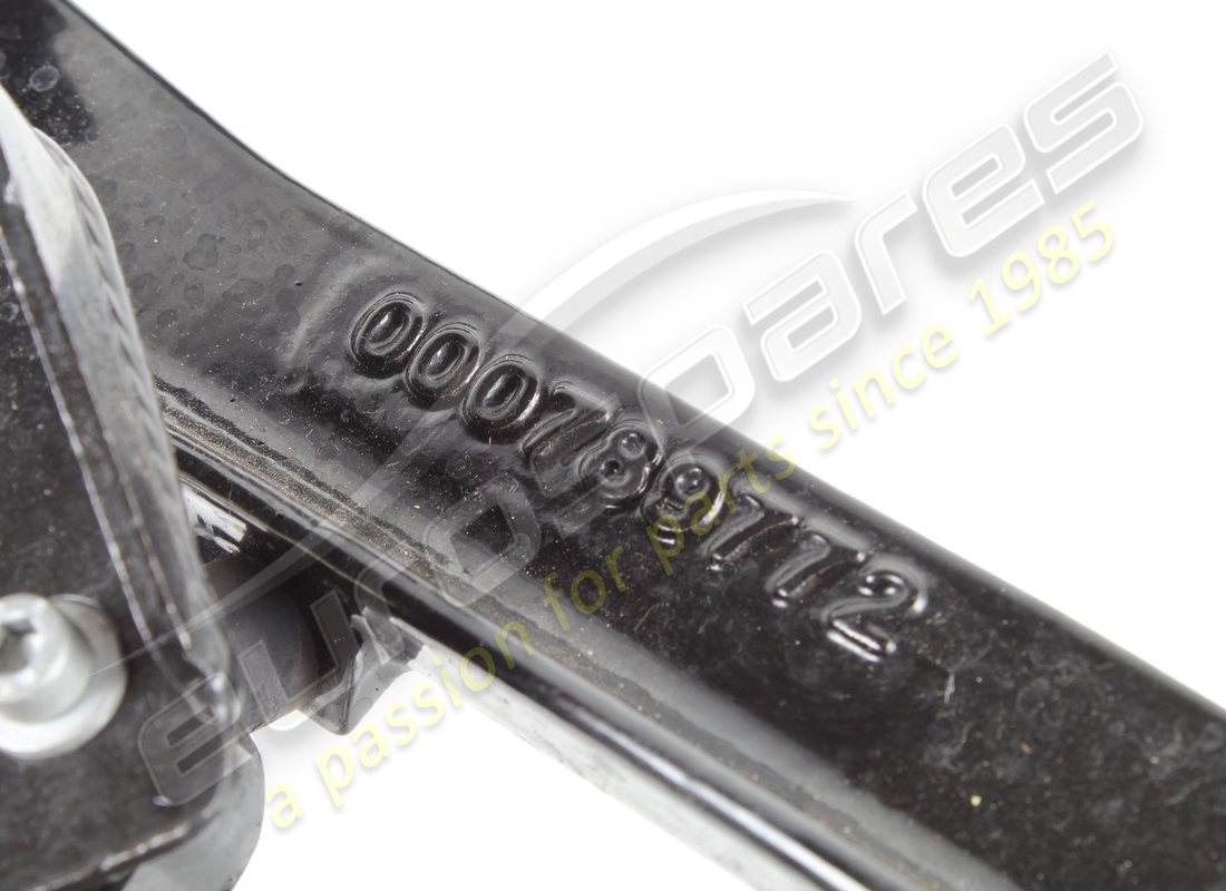 USADO FERRARI F171 - CINEMATISMO COMPLETO ALA D. NÚMERO DE PIEZA 793804 (4) usado ferrari f171 - cinematismo completo ala d. número de pieza 793804 (4)