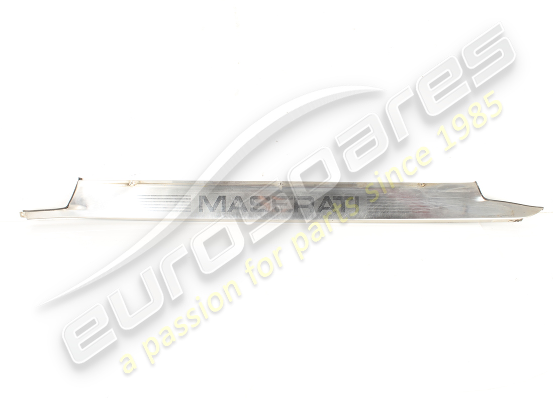 usado maserati placa de pieza cromada delantera derecha. número de pieza 378305312 (2)
