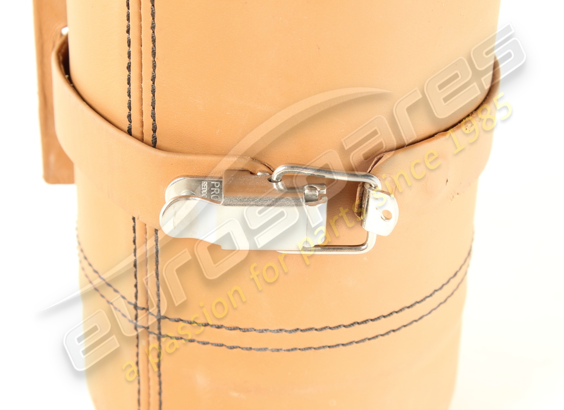 extintor usado eurospares con soporte y funda de cuero. número de pieza eap1566237 (2)