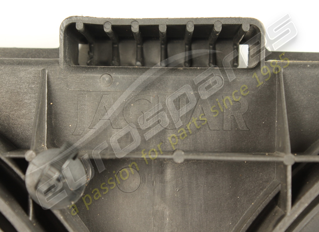 conjunto de ventilador y motor aston martin usado, radiador. número de parte 4g438c607aa (2)