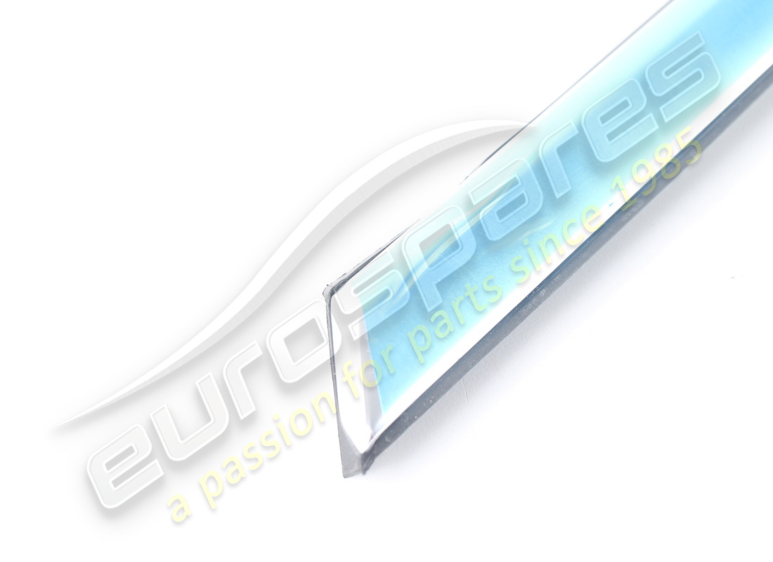 nueva junta rascadora de vidrio delantera izquierda maserati. número de pieza 670157599 (2)