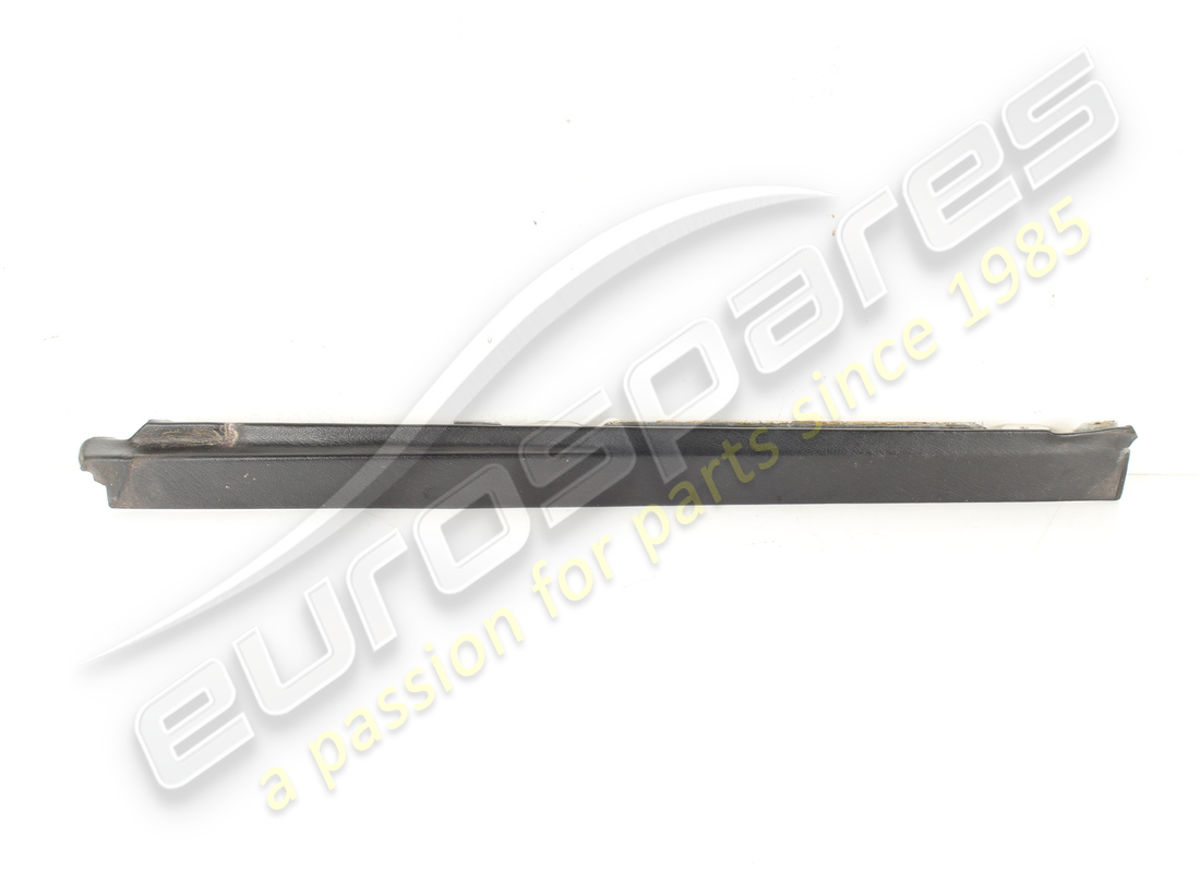 MOLDURA RH Ferrari USADA. NÚMERO DE PARTE 61190900 (1)