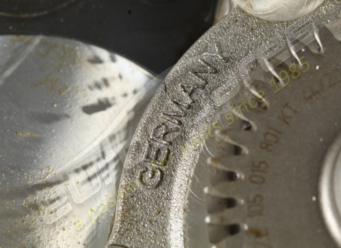 BOMBA DE AGUA LAMBORGHINI USADA. NÚMERO DE PIEZA 0P2121014F (4) bomba de agua lamborghini usada. número de pieza 0p2121014f (4)