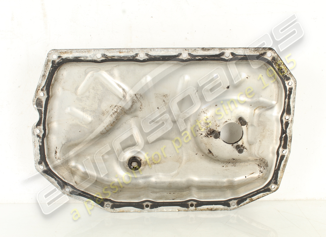 CÁRTER DE ACEITE USADO LAMBORGHINI CON ABERTURA PARA. NÚMERO DE PIEZA 0P2103602A (1) cárter de aceite usado lamborghini con abertura para. número de pieza 0p2103602a (1)
