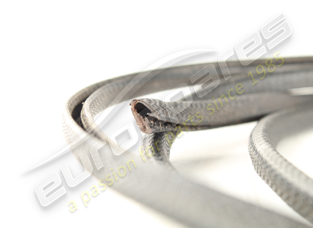 sello de tapa de motor usado ferrari. número de pieza 60880600 (2)