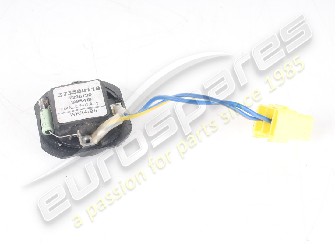 ALTAVOZ DE TWEETER DELANTERO/TRASERO USADO MASERATI. NÚMERO DE PIEZA 373500118 (2) altavoz de tweeter delantero/trasero usado maserati. número de pieza 373500118 (2)