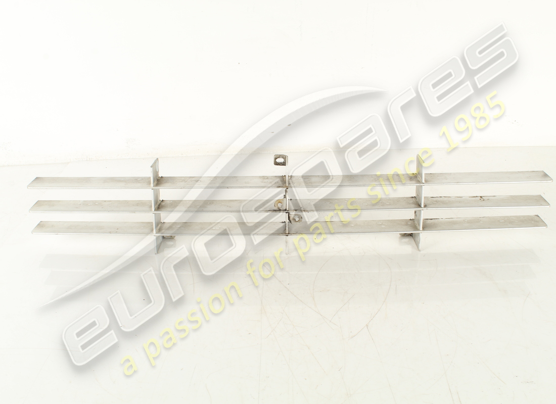 REJILLA DELANTERA Ferrari USADA. NÚMERO DE PARTE 61722700 (1)