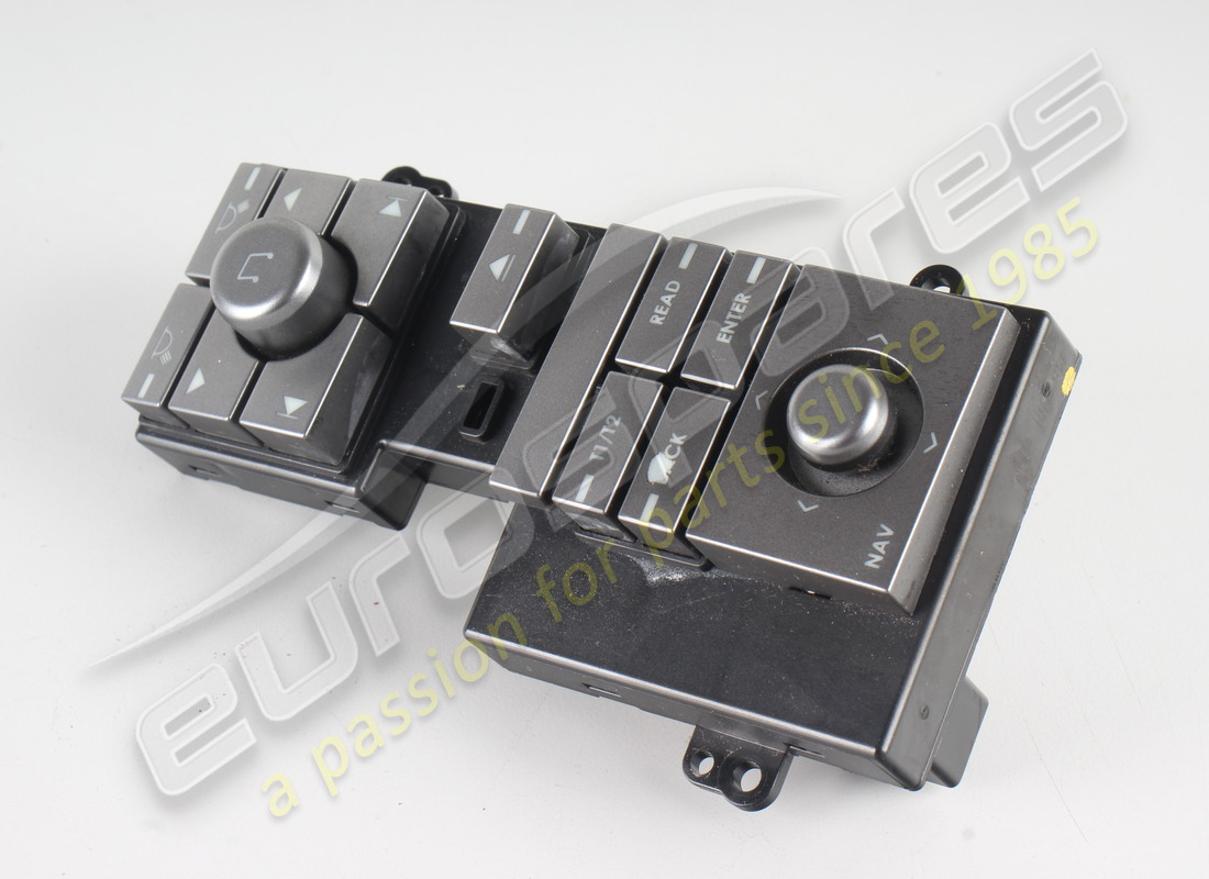USADO Aston Martin SWITCHPACK, RHD, LHD, NAV SIN SIM, PLATINO. NÚMERO DE PIEZA 4G4313D734EE (1)