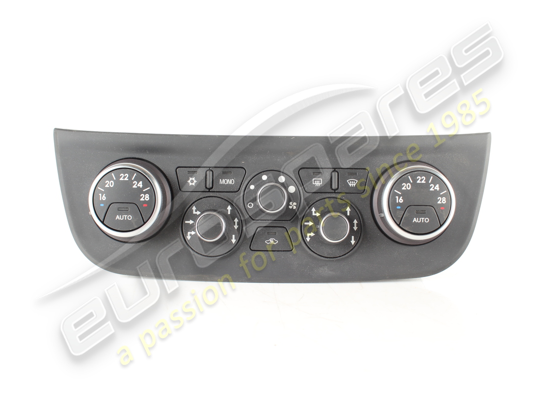 PANEL DE CONTROL DE AIRE ACONDICIONADO USADO Ferrari. NÚMERO DE PIEZA 82299100 (1)