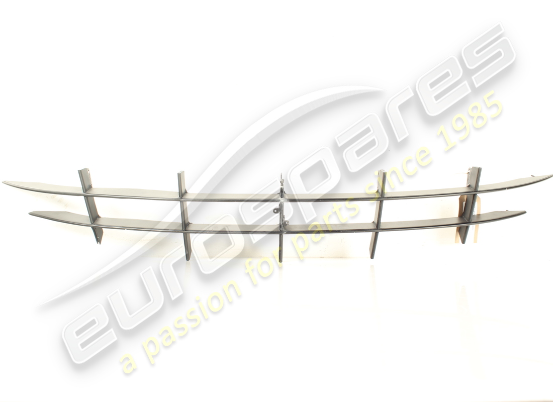 DAMAGED FERRARI BUMPER GRILLE . PART NUMBER 84319300 (1)