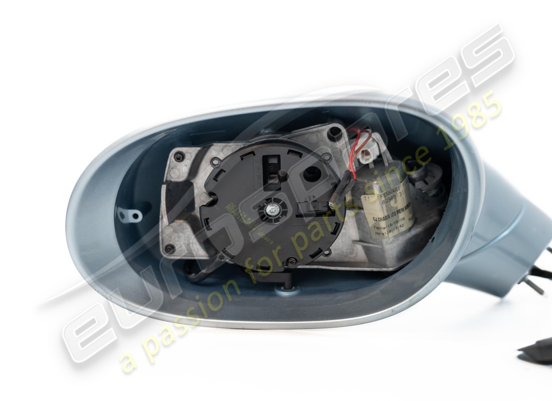 nuevo (otro) ferrarivista trasera exterior izquierda completa. número de parte 69877410 (2)