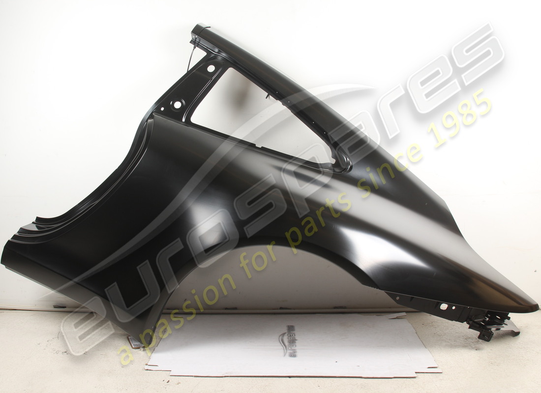 nueva pieza lateral porsche imprimada. número de pieza 9p1809029bgrv (1)