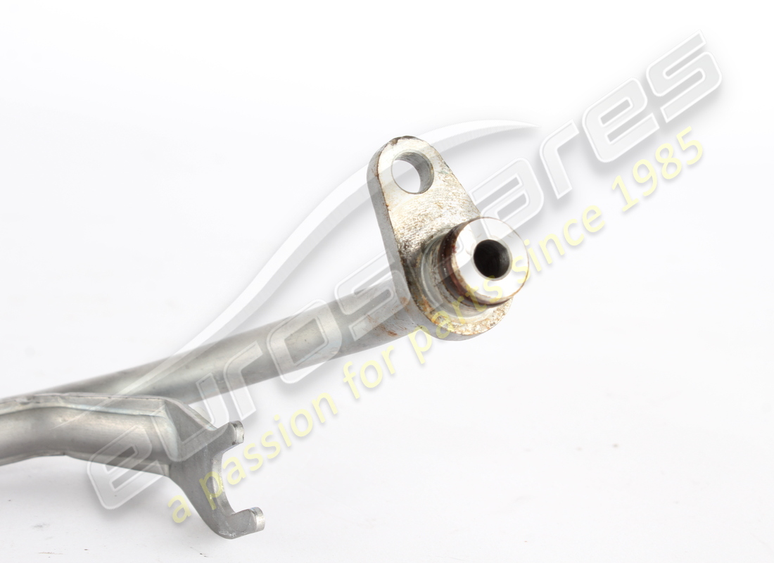 tubo rígido usado maserati. número de pieza 670053742 (3)