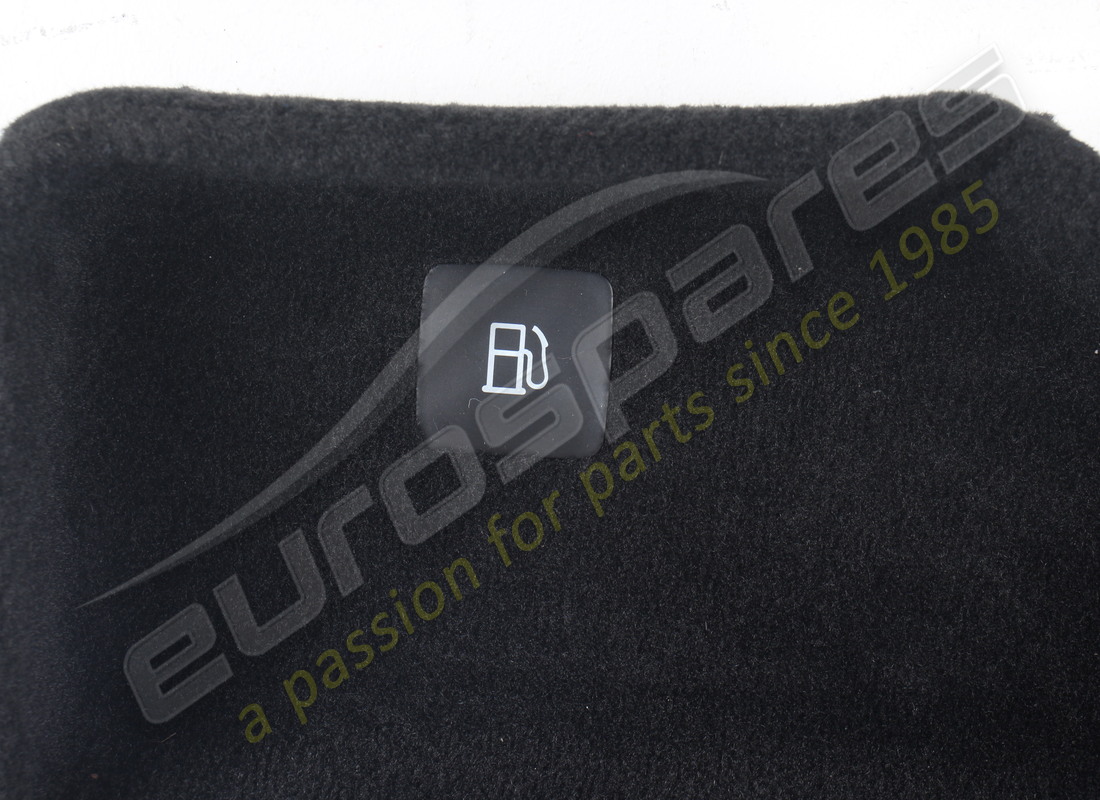 panel lateral derecho ferrari usado. número de parte 88117200 (2)