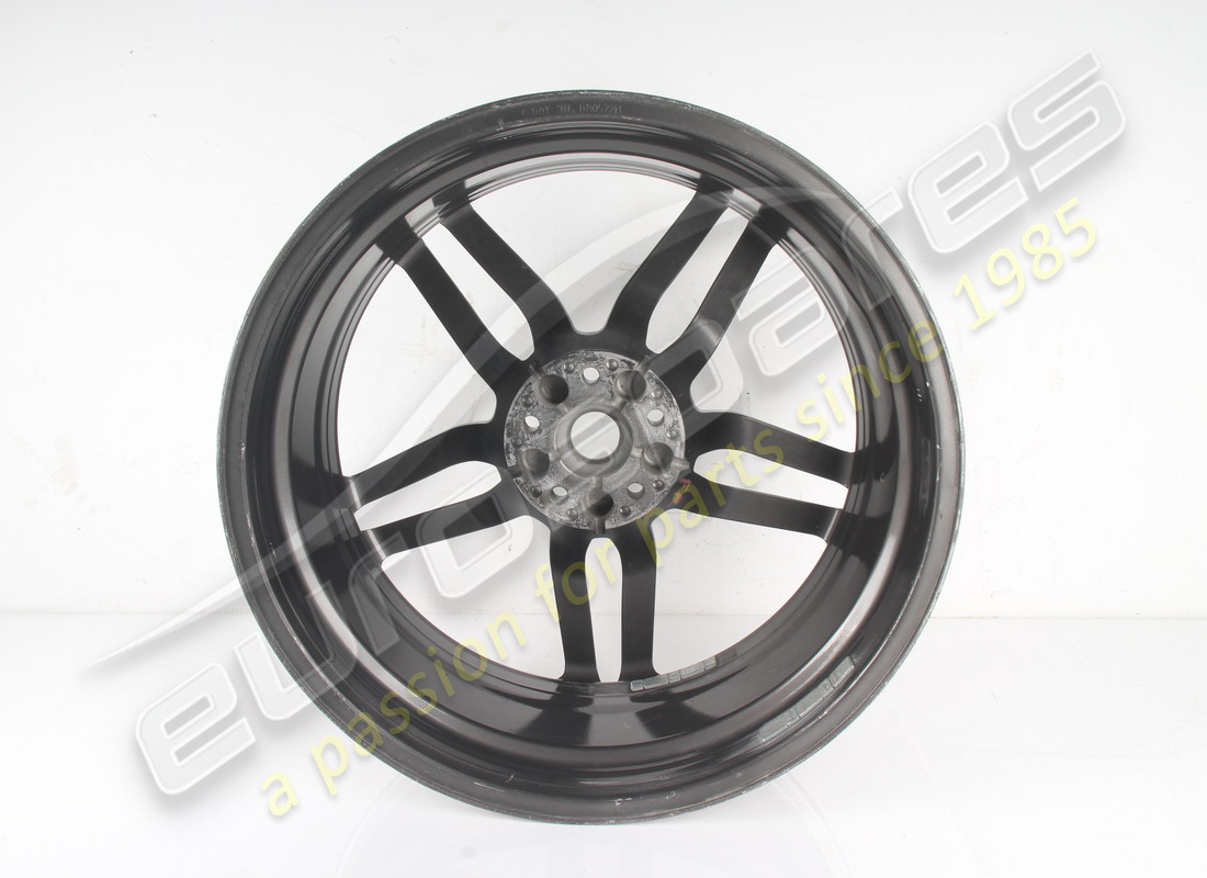 llanta delantera ferrari usada. número de parte 275585 (6)