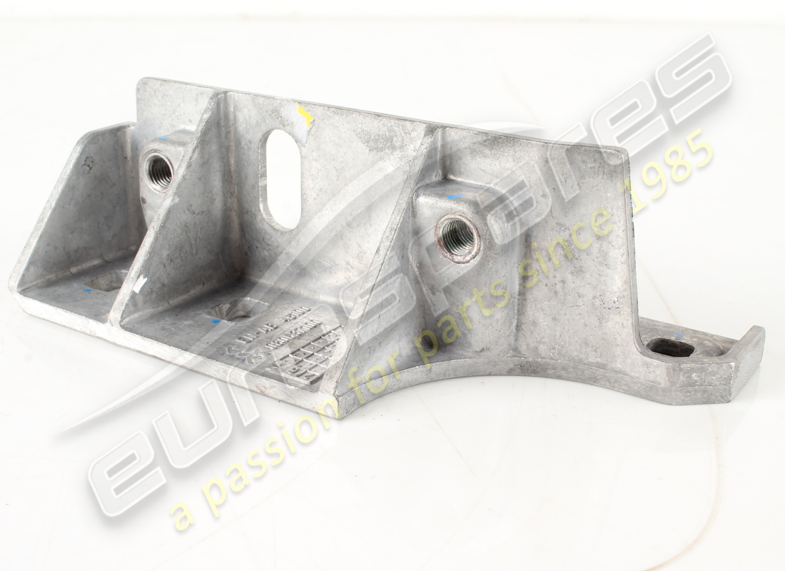 USADO Ferrari SOPORTE LATERAL DERECHO. NÚMERO DE PIEZA 80637100 (1)