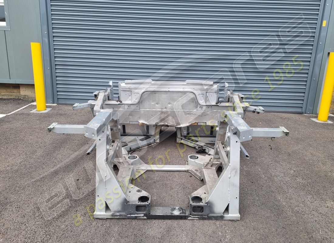 CHASIS TRASERO Eurospares Lamborghini GALLARDO SPYDER USADO. NÚMERO DE PARTE EAP1390097 (1)
