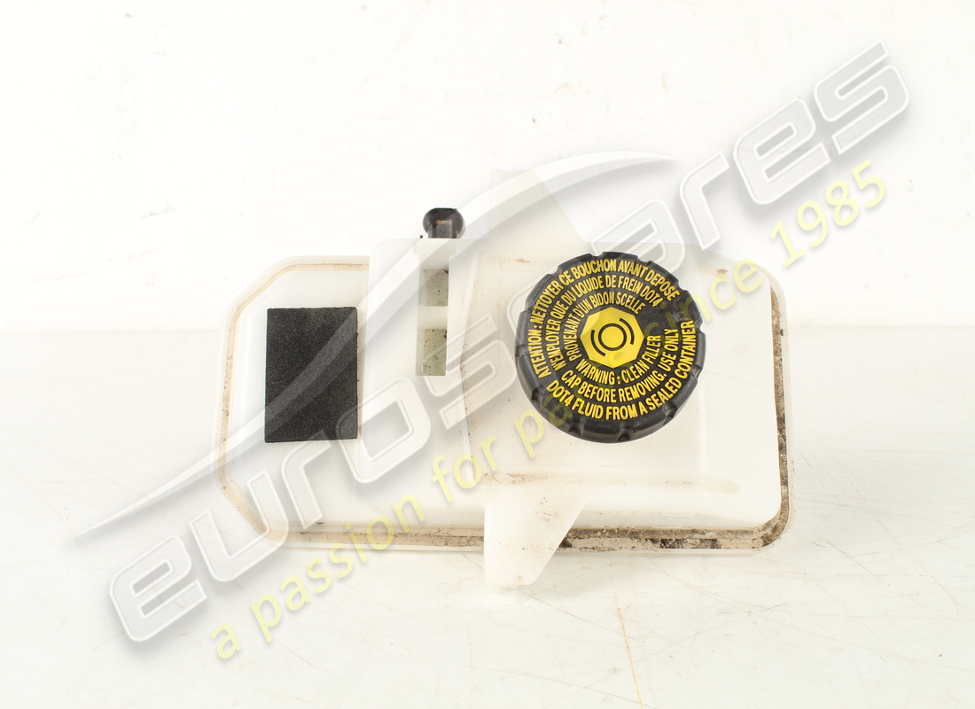 DEPÓSITO DE LÍQUIDO DE FRENOS Ferrari USADO. NÚMERO DE PARTE 819954 (1)