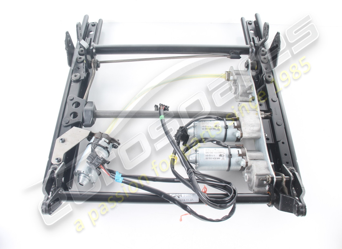 NUEVA UNIDAD DE MOVIMIENTO DEL ASIENTO DEL CONDUCTOR MASERATI. NÚMERO DE PIEZA 980001111 (1) nueva unidad de movimiento del asiento del conductor maserati. número de pieza 980001111 (1)