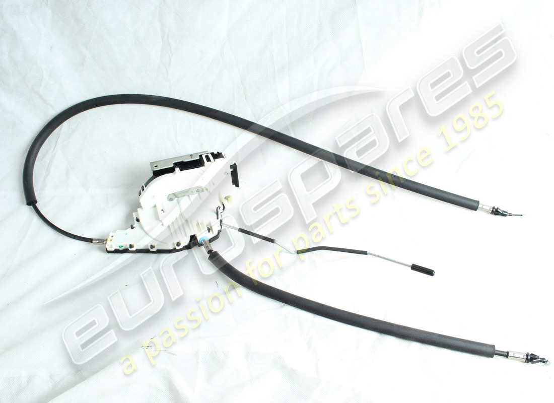 nueva maserati cerradura de la puerta delantera derecha. número de parte 670030630 (2)