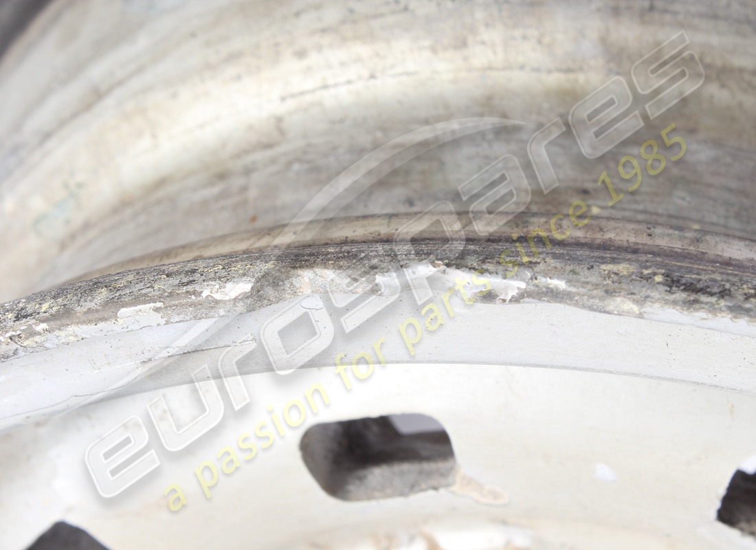 rueda de carretera usada ferrari 7.5 x 15''. número de pieza 700337 (6)