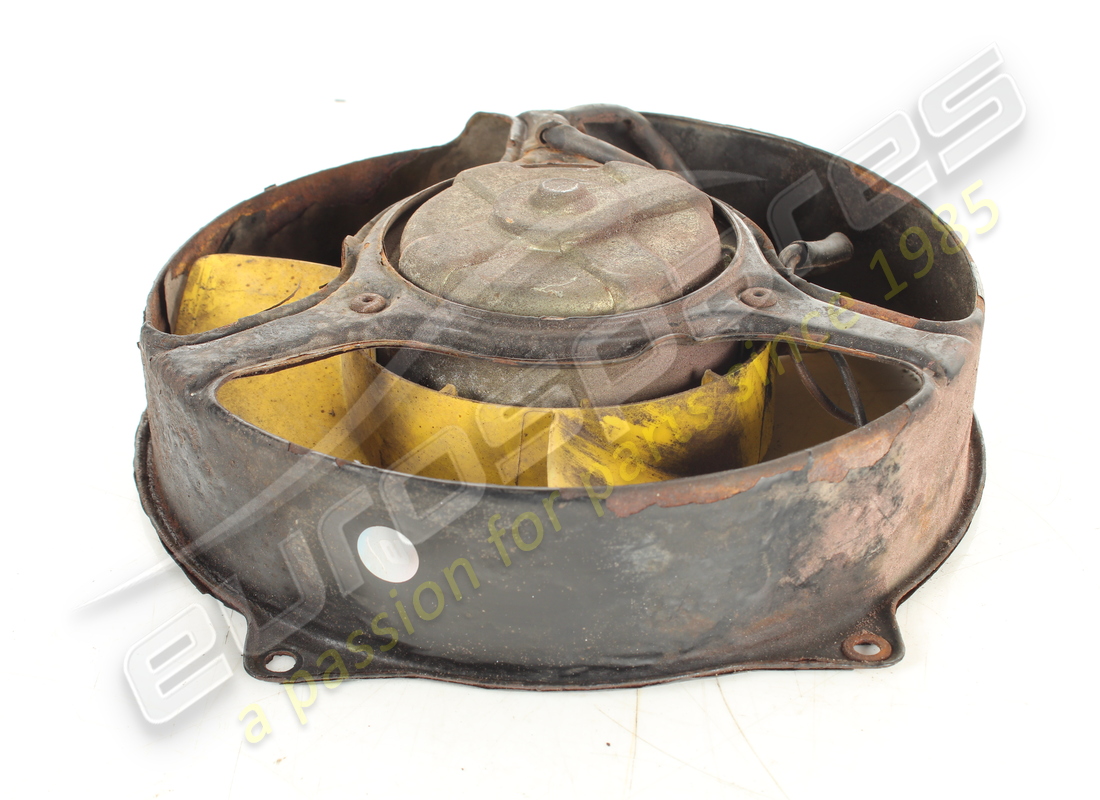CONJUNTO DE MOTOR DE VENTILADOR ELÉCTRICO USADO Ferrari. NÚMERO DE PIEZA 121161 (1)