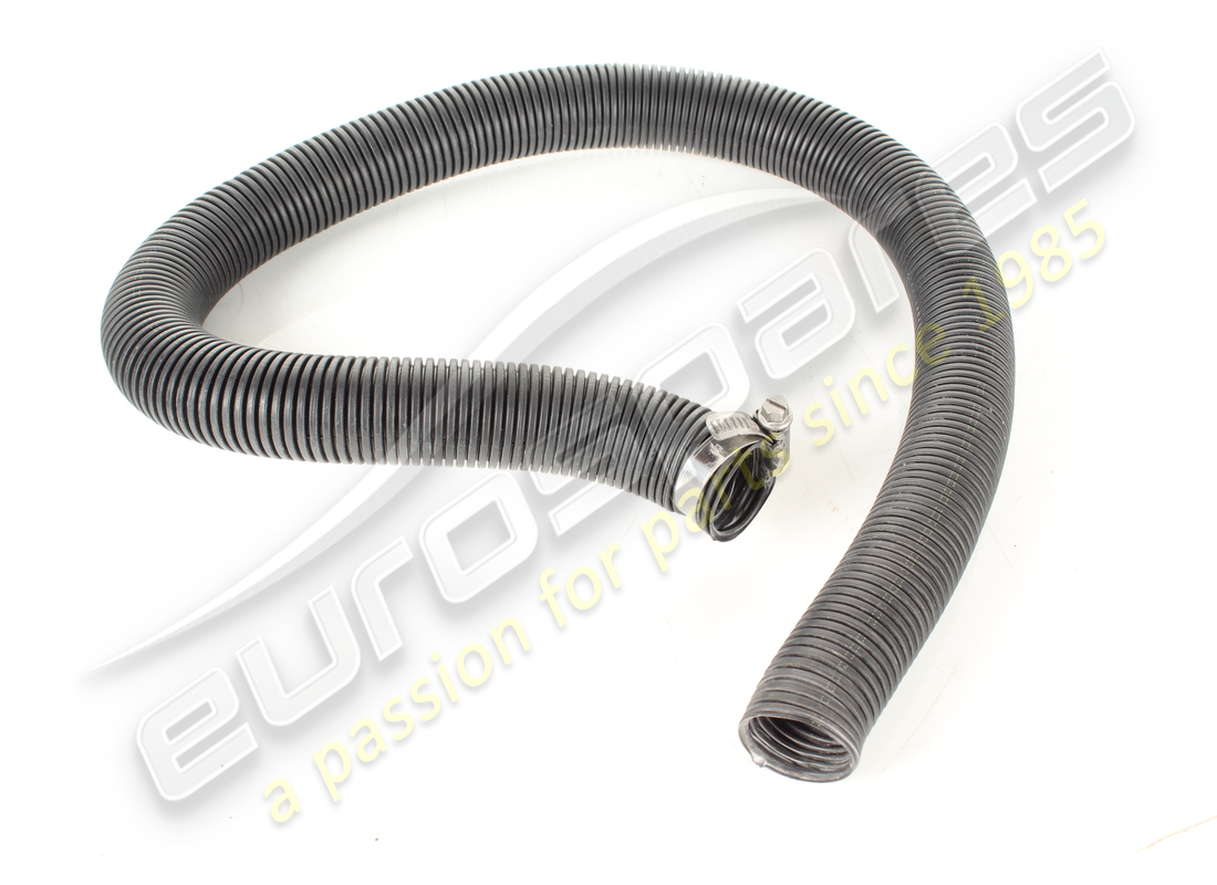 TUBO DE DRENAJE DE AGUA USADO Ferrari. NÚMERO DE PIEZA 85031600 (1)