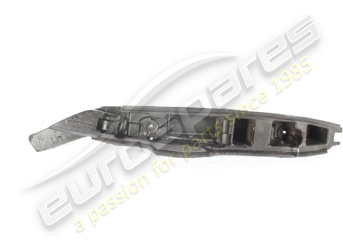 GUARDABARROS DELANTERO IZQUIERDO USADO Maserati. NÚMERO DE PIEZA 670157933 (1)