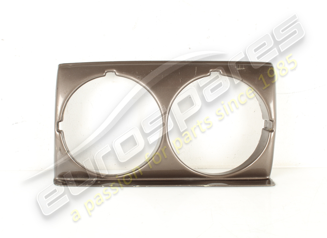 Marco del faro derecho dañado Ferrari. Número de pieza 2558203200 (1)