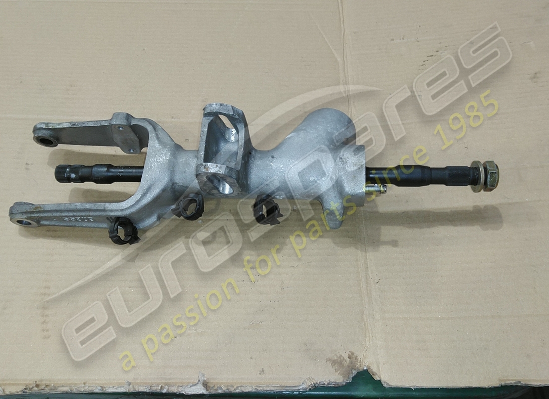 USADO Eurospares EJE SUPERIOR CON SOPORTE DE COLUMNA. NÚMERO DE PARTE EAP1384819 (1)
