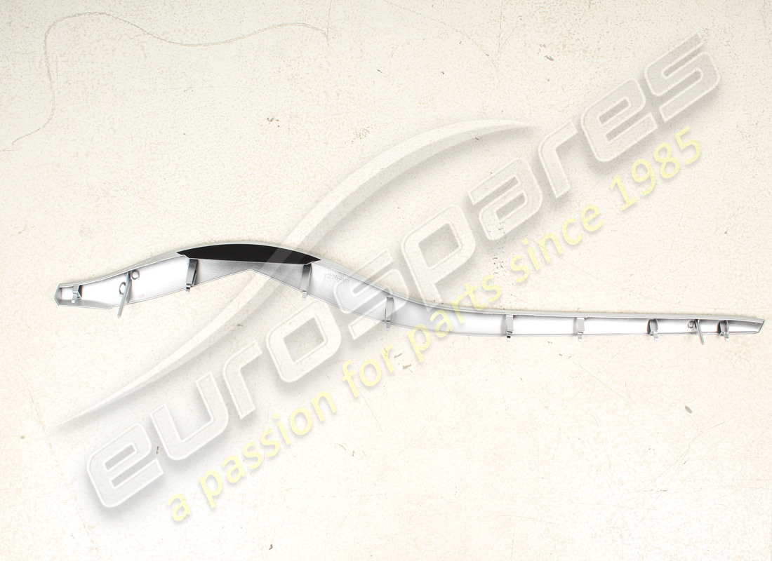 nueva moldura de tablero lateral derecho maserati -. número de pieza 68516247 (2)