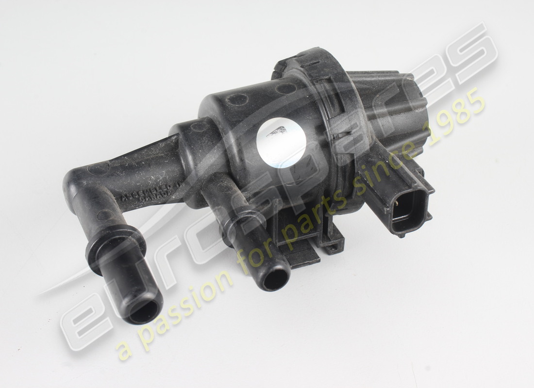 USADO Aston Martin CONJUNTO DE VÁLVULAS, CONTROL DE COMBUSTIBLE/VAPOR. NÚMERO DE PIEZA 6G430310032 (1)