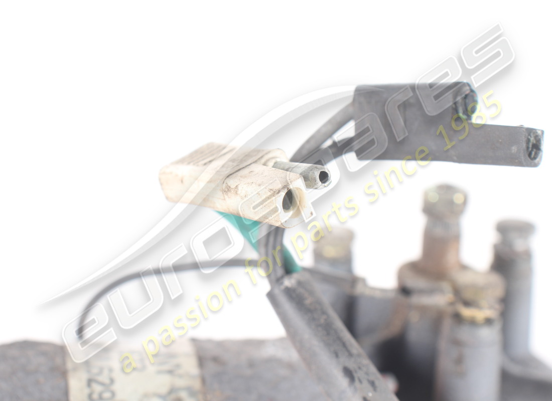 MOTOR ELEVADOR DE FAROS FERRARI USADO. NÚMERO DE PARTE 172534 (6) motor elevador de faros ferrari usado. número de parte 172534 (6)