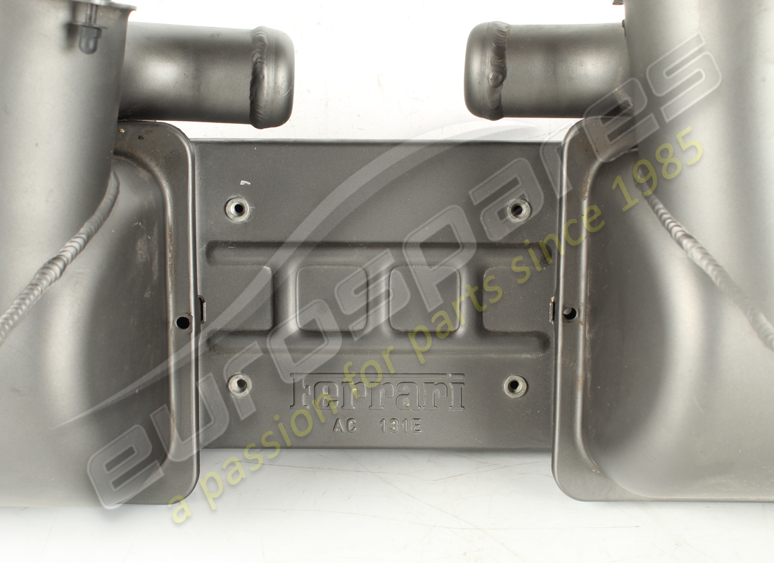 CAJA DE FILTRO COMPLETA USADA FERRARI. NÚMERO DE PIEZA 220469 (3) caja de filtro completa usada ferrari. número de pieza 220469 (3)