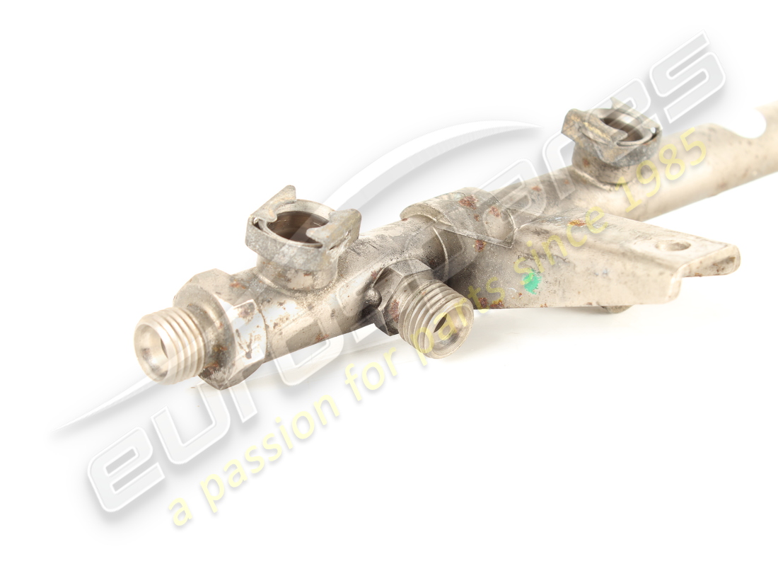 tubo de combustible derecho usado maserati. número de pieza 585060002 (4)