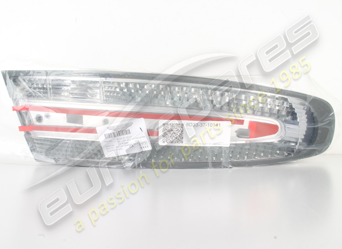 new aston martin left rear light (le mans clear). part number 8d333710141 (5)