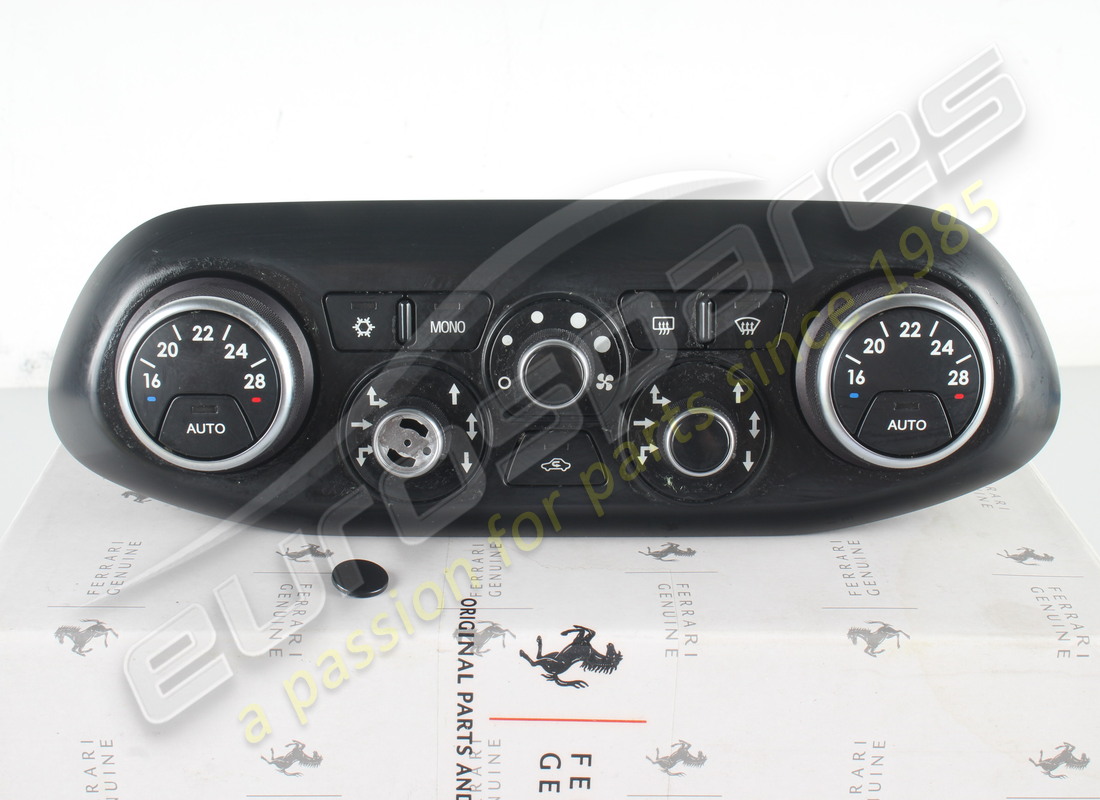 NUEVO (OTRO) Ferrari PANEL DE CONTROL DE AIRE ACONDICIONADO. NÚMERO DE PIEZA 83830500 (1)