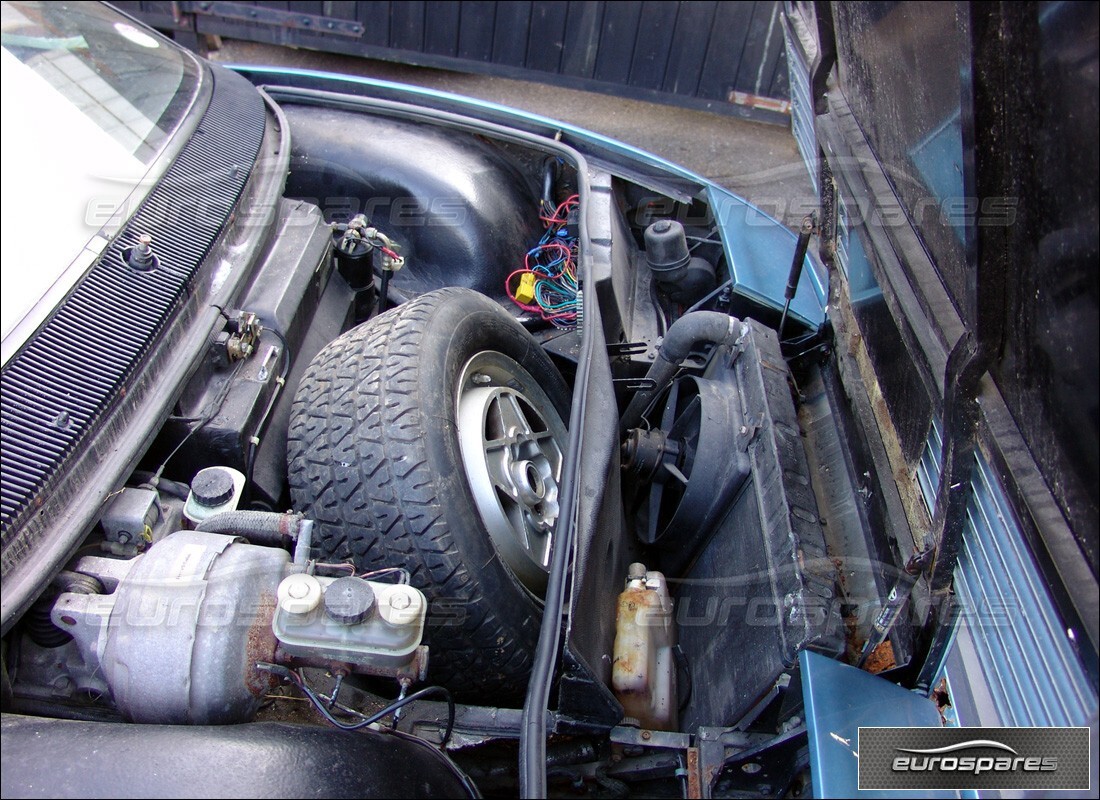 ferrari mondial 3.0 qv (1984) con 64,000 miles, preparándose para desmantelar #4